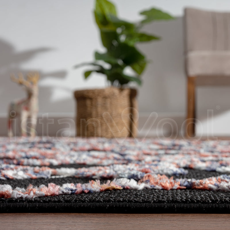 Alfombra Moderna con Diseños, Gruesa, Pelo Con Relieve, Color Negro. Colección Uskudar