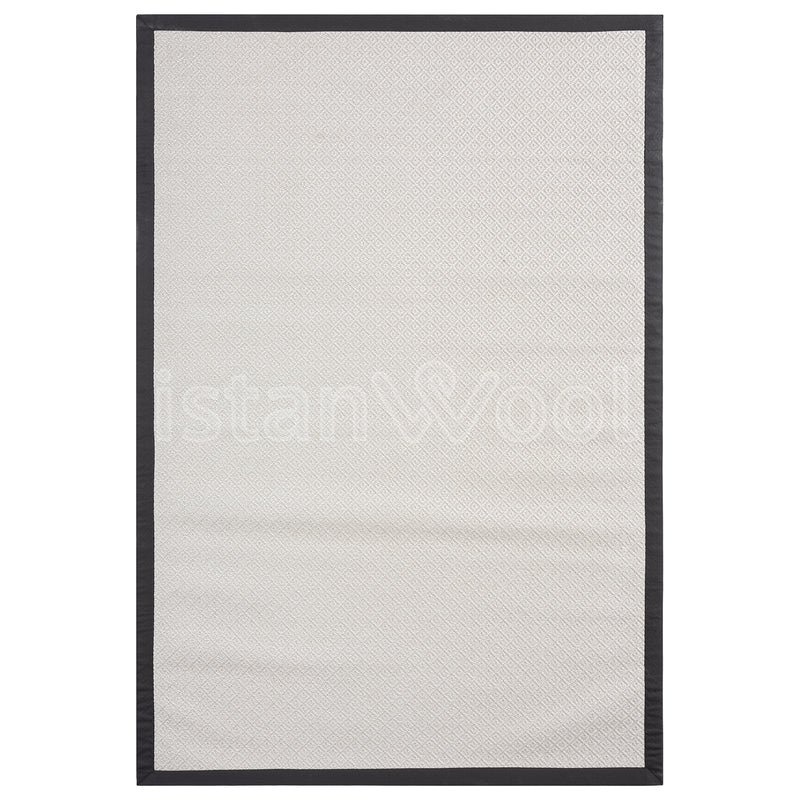 Alfombra Moderna Sisalo, Color Beige Con Borde Negro. Colección Pera Sisalo.