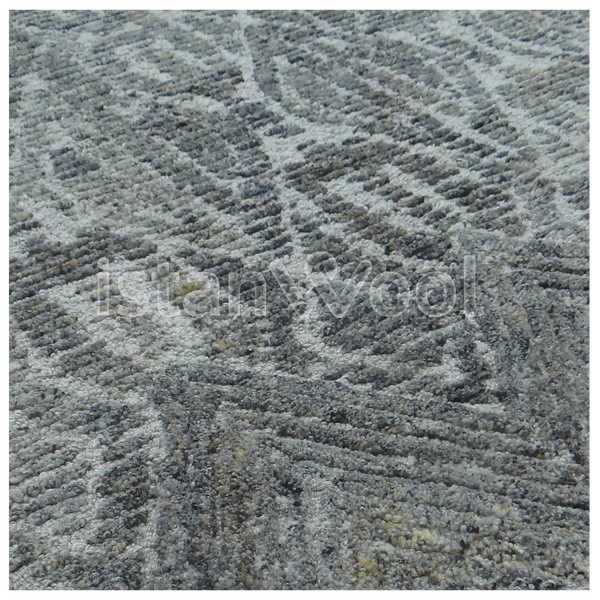 Alfombra Grande tipo Boucle, Gruesa, Pelo con Relieve, Color Gris. Colección Tibet.