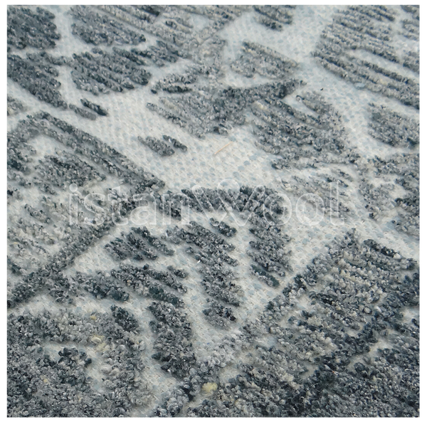 Alfombra Grande tipo Boucle, Gruesa, Pelo con Relieve, Color Gris con Verde. Colección Tibet.